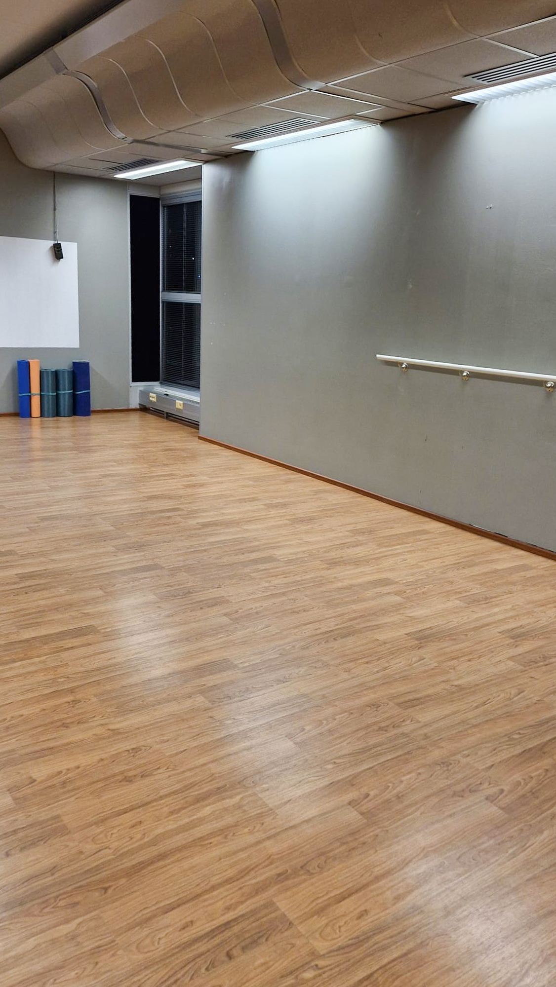 FeenixDance tanssiseura jumppasali